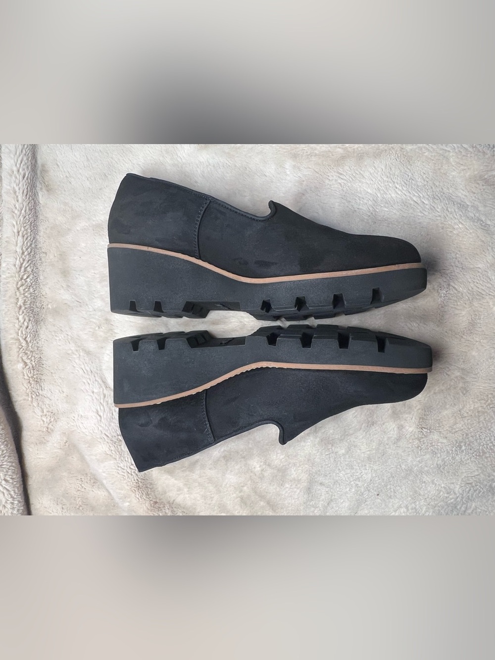 Vionic Willa Wedge slip-on loafers in black suede size 6 - Picture 5 of 8
